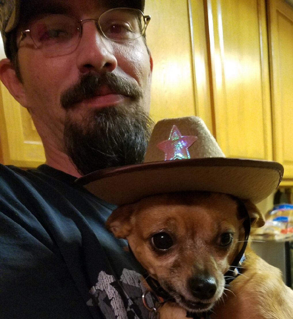 KM4NMP and assistant Izzy